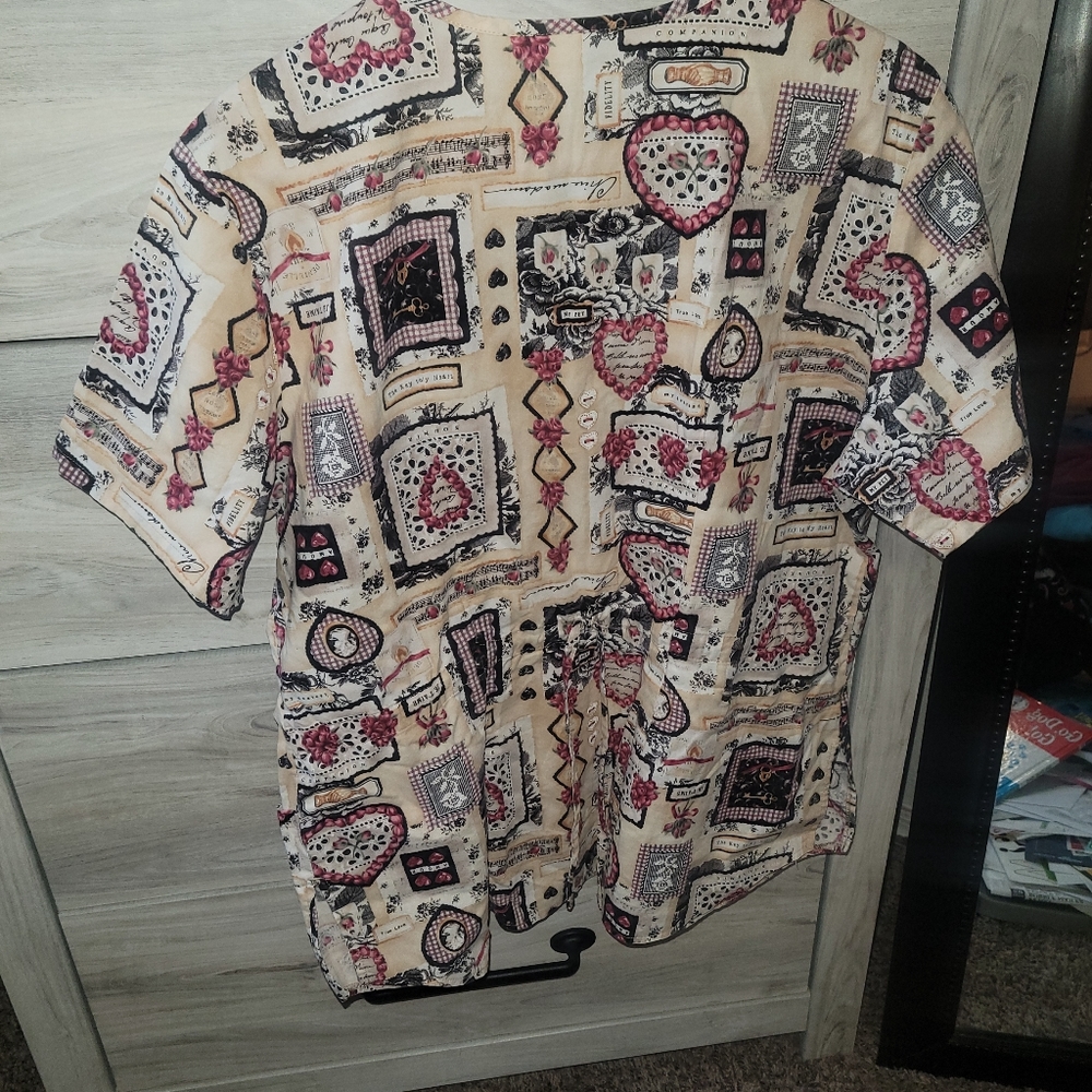 Scrub top - Picture 2 of 2